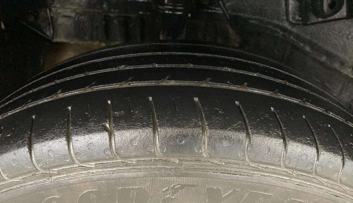 2022 Tata NEXON XE PETROL, Petrol, Manual, 53,300 km, Right Rear Tyre Tread