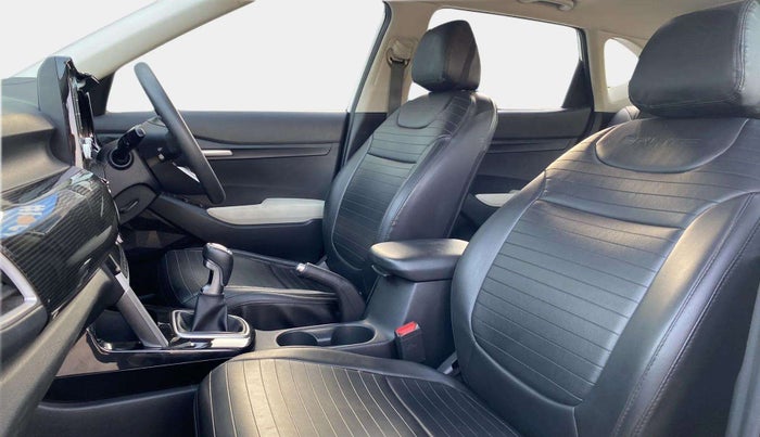 2021 KIA SELTOS HTK PLUS 1.5 IMT, Petrol, Manual, 21,903 km, Right Side Front Door Cabin