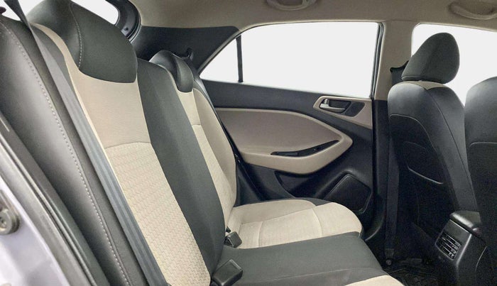 2017 Hyundai Elite i20 SPORTZ 1.2, Petrol, Manual, 41,077 km, Right Side Rear Door Cabin