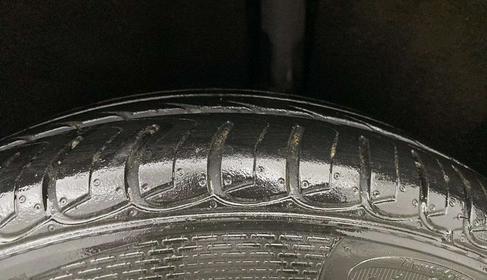 2016 Ford Ecosport TITANIUM 1.5L PETROL AT, Petrol, Automatic, 76,313 km, Left Rear Tyre Tread