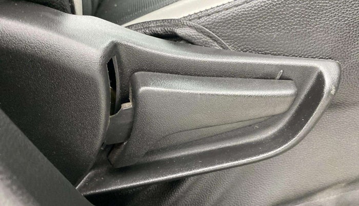2020 Maruti S PRESSO VXI+, Petrol, Manual, 40,451 km, Driver Side Adjustment Panel