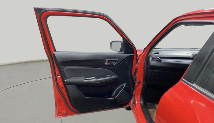 2018 Maruti Swift VXI, Petrol, Manual, 20,387 km, LHS Front Door