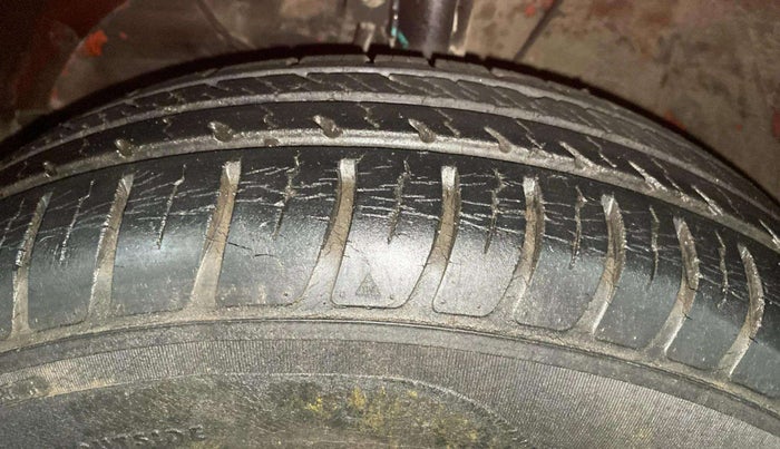 2018 Maruti Swift VXI, Petrol, Manual, 20,387 km, Left Front Tyre Tread