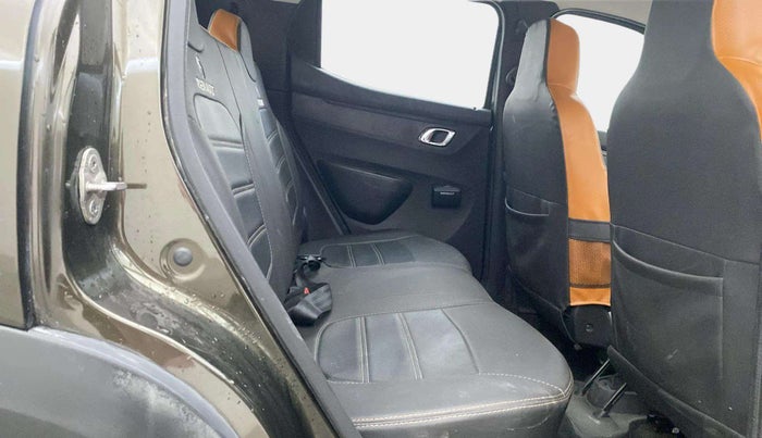 2019 Renault Kwid RXT 1.0 (O), Petrol, Manual, 28,772 km, Right Side Rear Door Cabin