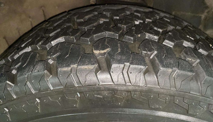 2020 Mahindra Thar LX D 4WD MT CONVERTIBLE, Diesel, Manual, 29,639 km, Right Front Tyre Tread