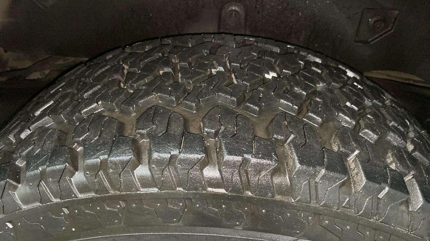 2020 Mahindra Thar LX D 4WD MT CONVERTIBLE, Diesel, Manual, 29,639 km, Right Rear Tyre Tread