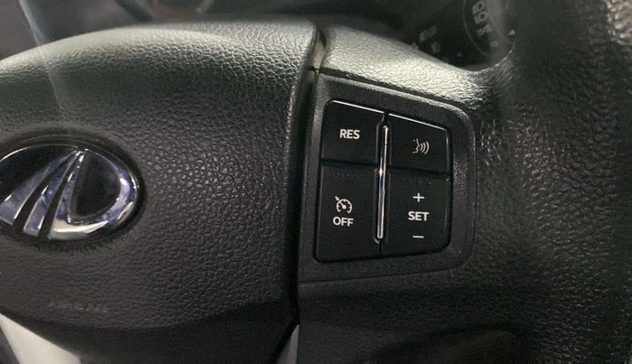 2020 Mahindra Thar LX D 4WD MT CONVERTIBLE, Diesel, Manual, 29,639 km, Adaptive Cruise Control