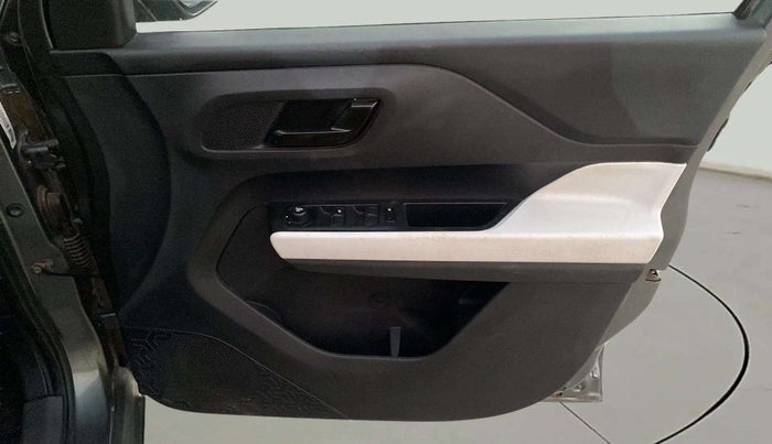 2022 Tata PUNCH ACCOMPLISHED MT, Petrol, Manual, 42,622 km, Driver Side Door Panels Control