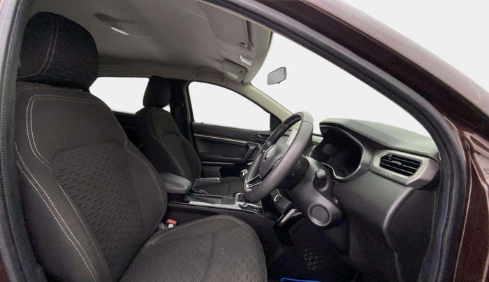 2022 Renault Kiger RXZ MT, Petrol, Manual, 35,578 km, Right Side Front Door Cabin