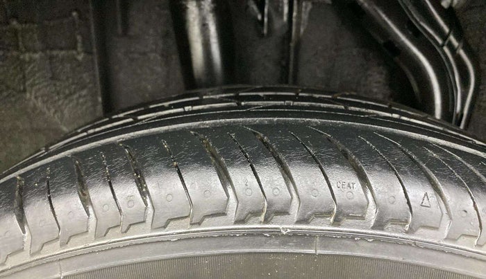 2022 Nissan MAGNITE XL, Petrol, Manual, 24,647 km, Left Front Tyre Tread