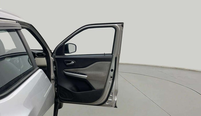 2022 Nissan MAGNITE XL, Petrol, Manual, 24,647 km, RHS Front Door