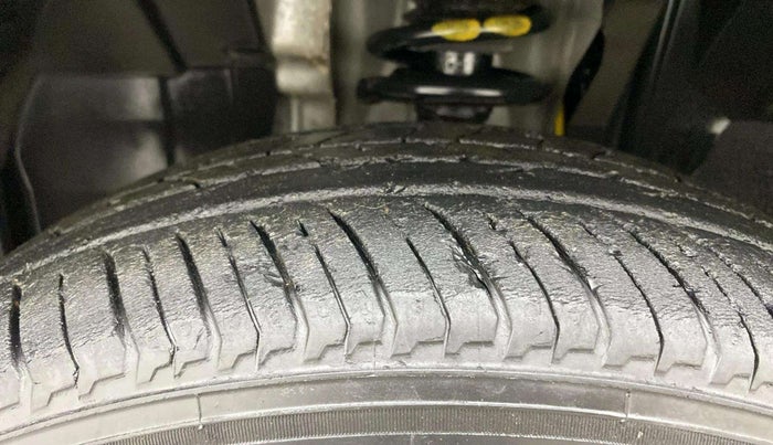2022 Nissan MAGNITE XL, Petrol, Manual, 24,647 km, Right Front Tyre Tread