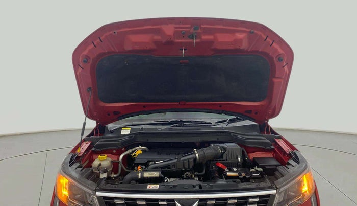 2023 Mahindra XUV300 W8 (O) 1.2 PETROL AMT, Petrol, Automatic, 10,863 km, Open Bonet