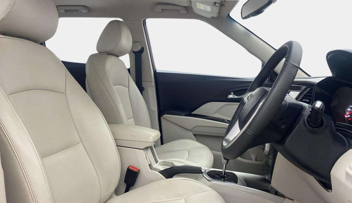 2023 Mahindra XUV300 W8 (O) 1.2 PETROL AMT, Petrol, Automatic, 10,863 km, Right Side Front Door Cabin
