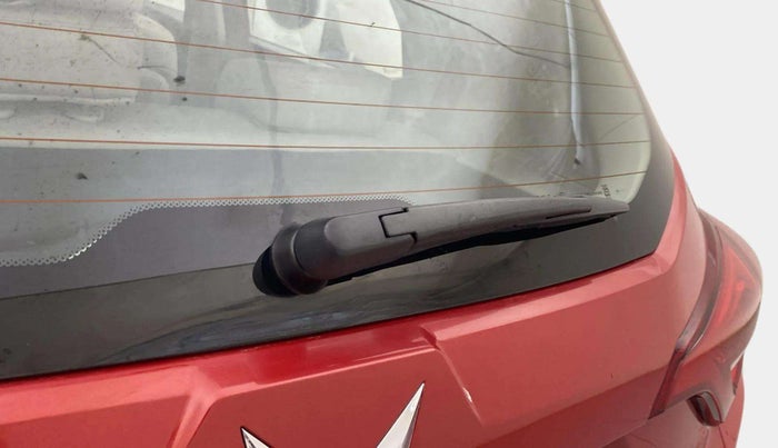 2023 Mahindra XUV300 W8 (O) 1.2 PETROL AMT, Petrol, Automatic, 10,863 km, Rear Wiper