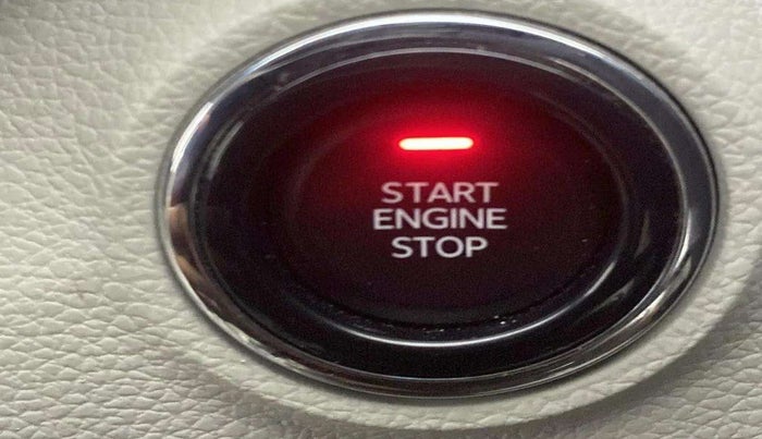 2023 Mahindra XUV300 W8 (O) 1.2 PETROL AMT, Petrol, Automatic, 10,863 km, Keyless Start/ Stop Button