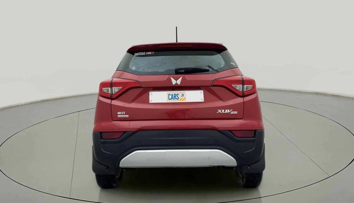 2023 Mahindra XUV300 W8 (O) 1.2 PETROL AMT, Petrol, Automatic, 10,863 km, Back/Rear