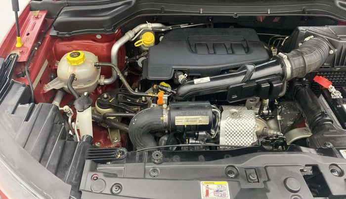 2023 Mahindra XUV300 W8 (O) 1.2 PETROL AMT, Petrol, Automatic, 10,863 km, Engine View - Right