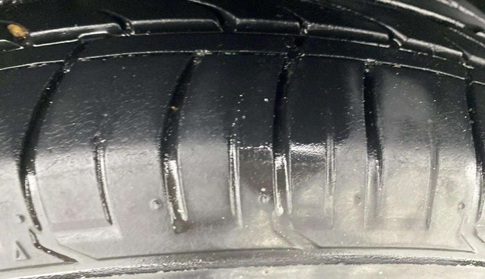 2016 Hyundai Creta SX PLUS AT 1.6 PETROL, Petrol, Automatic, 69,892 km, Right Rear Tyre Tread