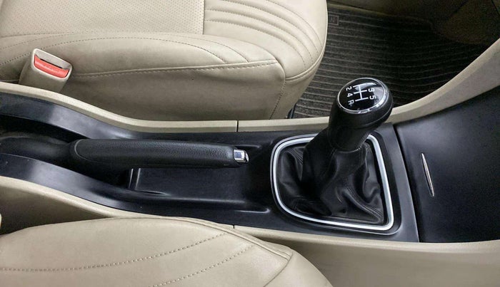 2018 Maruti Ciaz DELTA 1.5 SHVS MT PETROL, Petrol, Manual, 48,775 km, Gear Lever