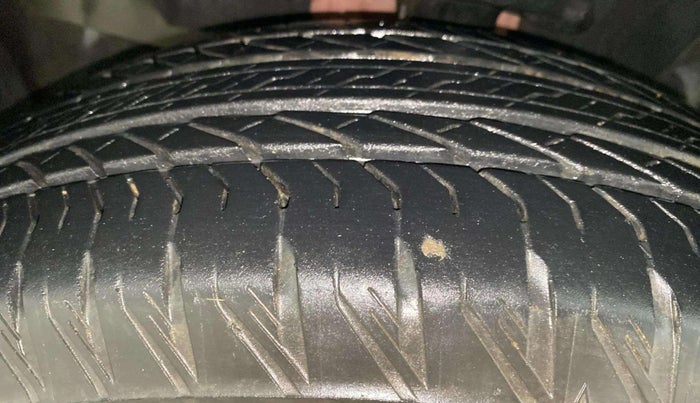 2019 Jeep Compass LONGITUDE (O) 1.4 PETROL AT, Petrol, Automatic, 60,465 km, Left Front Tyre Tread