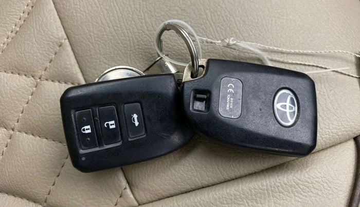 2019 Toyota YARIS G CVT, Petrol, Automatic, 59,252 km, Key Close Up