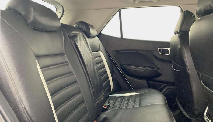 2021 Hyundai VENUE SX (O) 1.5 CRDI, Diesel, Manual, 53,677 km, Right Side Rear Door Cabin