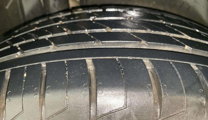 2018 Maruti S Cross ZETA 1.3, Diesel, Manual, 85,621 km, Right Rear Tyre Tread