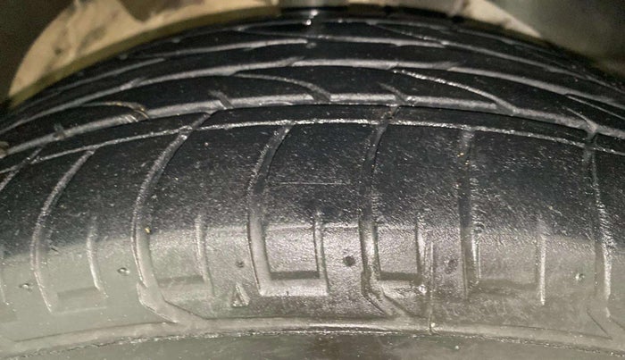 2019 MG HECTOR SHARP 1.5 DCT PETROL, Petrol, Automatic, 73,898 km, Right Front Tyre Tread
