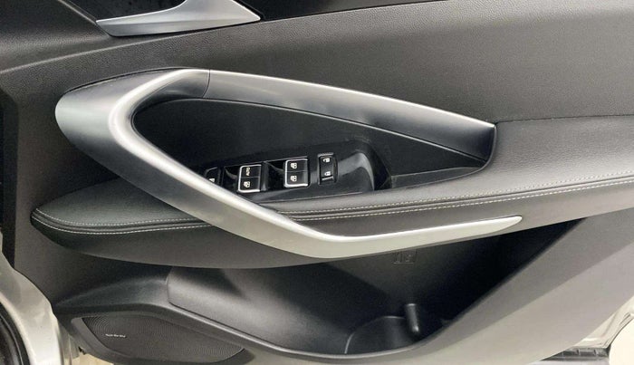 2019 MG HECTOR SHARP 1.5 DCT PETROL, Petrol, Automatic, 73,898 km, Driver Side Door Panels Control