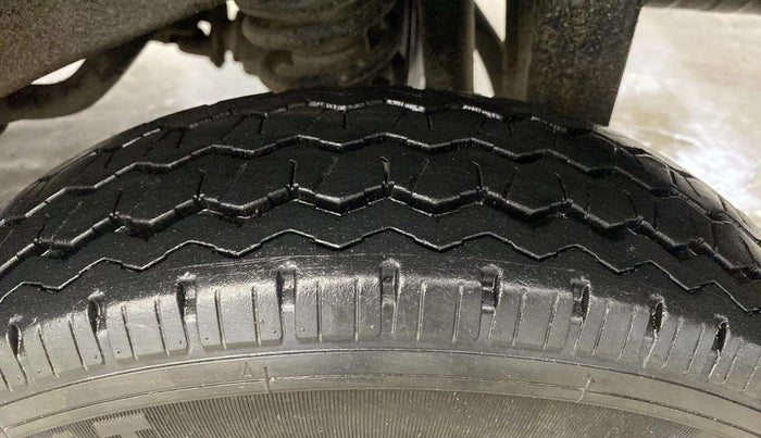 2022 Maruti Eeco 5 STR AC CNG (O), CNG, Manual, 38,573 km, Left Rear Tyre Tread