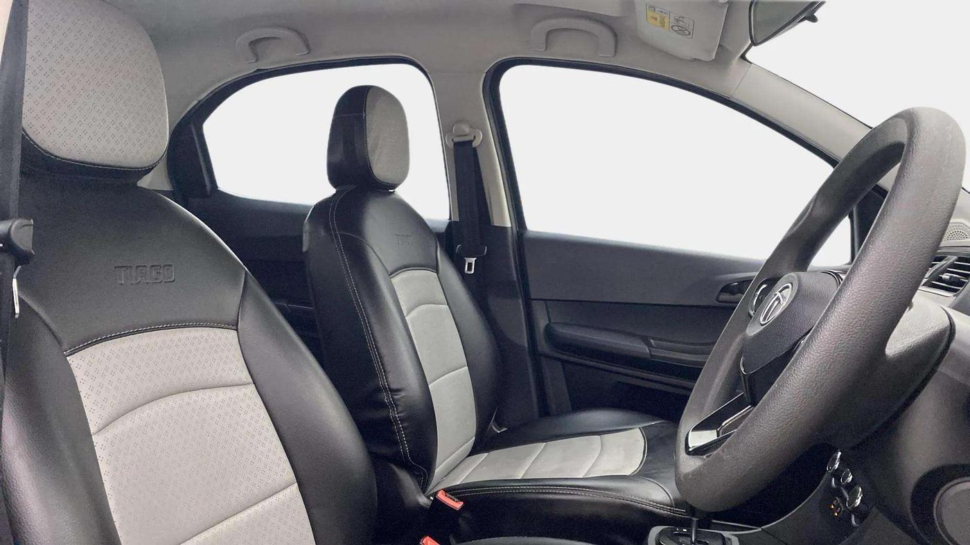 2023 Tata TIAGO NRG XZ AMT, Petrol, Automatic, 26,679 km, Right Side Front Door Cabin