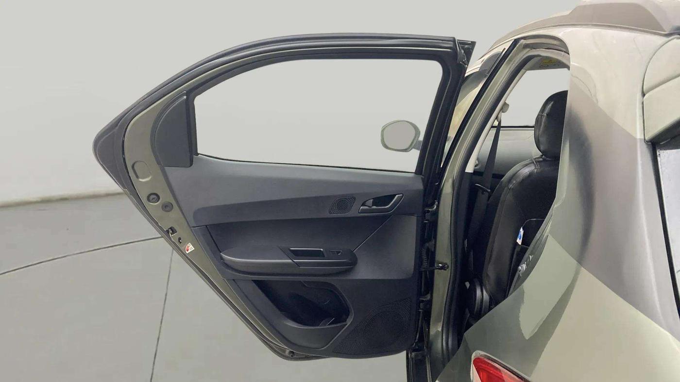 2023 Tata TIAGO NRG XZ AMT, Petrol, Automatic, 26,679 km, LHS Rear Door