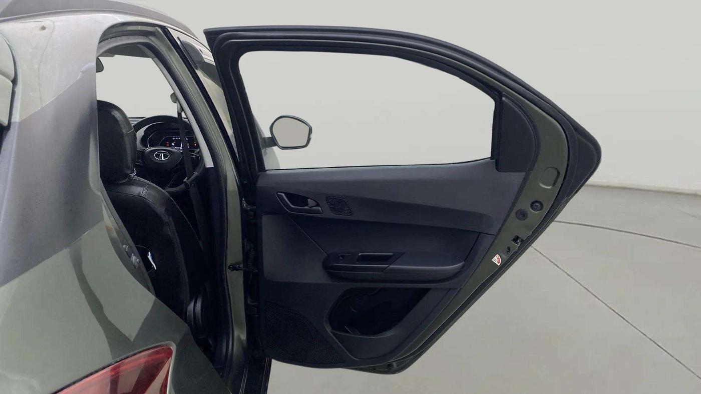 2023 Tata TIAGO NRG XZ AMT, Petrol, Automatic, 26,679 km, RHS Rear Door