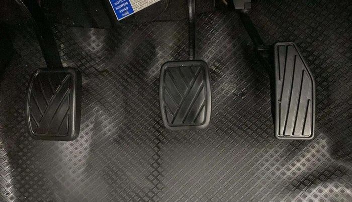 2018 Maruti Swift ZXI PLUS, Petrol, Manual, 43,244 km, Pedals