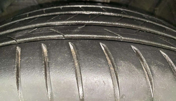 2018 Maruti Swift ZXI PLUS, Petrol, Manual, 43,244 km, Left Front Tyre Tread