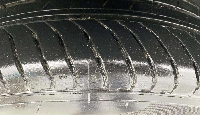 2018 Maruti Swift ZXI AMT, Petrol, Automatic, 79,075 km, Left Rear Tyre Tread