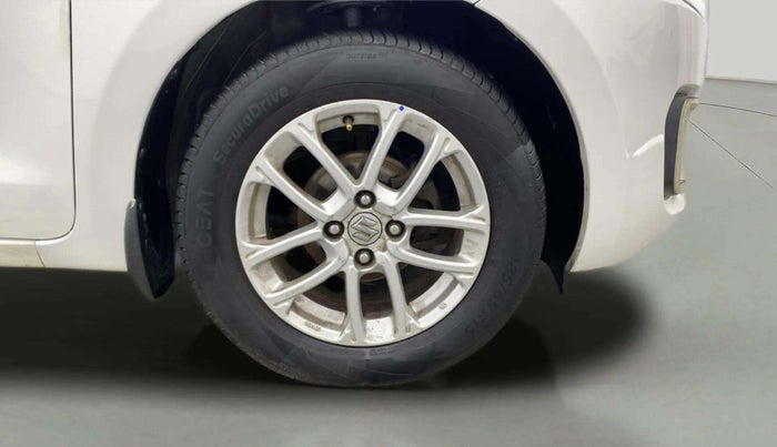 2018 Maruti Swift ZXI AMT, Petrol, Automatic, 79,075 km, Right Front Wheel
