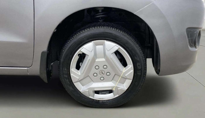 2015 Maruti Wagon R 1.0 VXI, Petrol, Manual, 17,288 km, Right Front Wheel