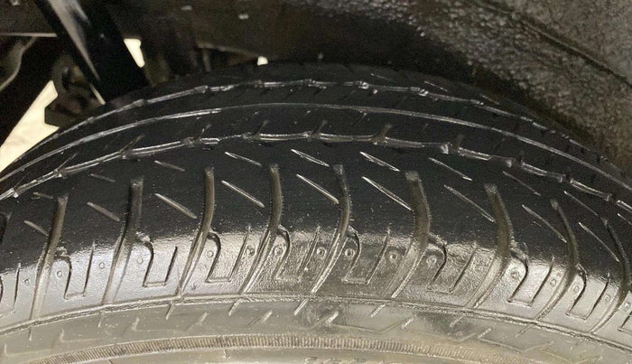 2015 Maruti Wagon R 1.0 VXI, Petrol, Manual, 17,288 km, Right Rear Tyre Tread