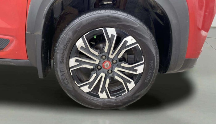 2022 Renault Kiger RXZ TURBO CVT DUAL TONE, Petrol, Automatic, 28,350 km, Right Front Wheel