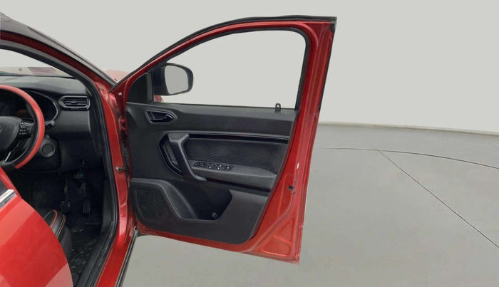 2022 Renault Kiger RXZ TURBO CVT DUAL TONE, Petrol, Automatic, 28,350 km, RHS Front Door