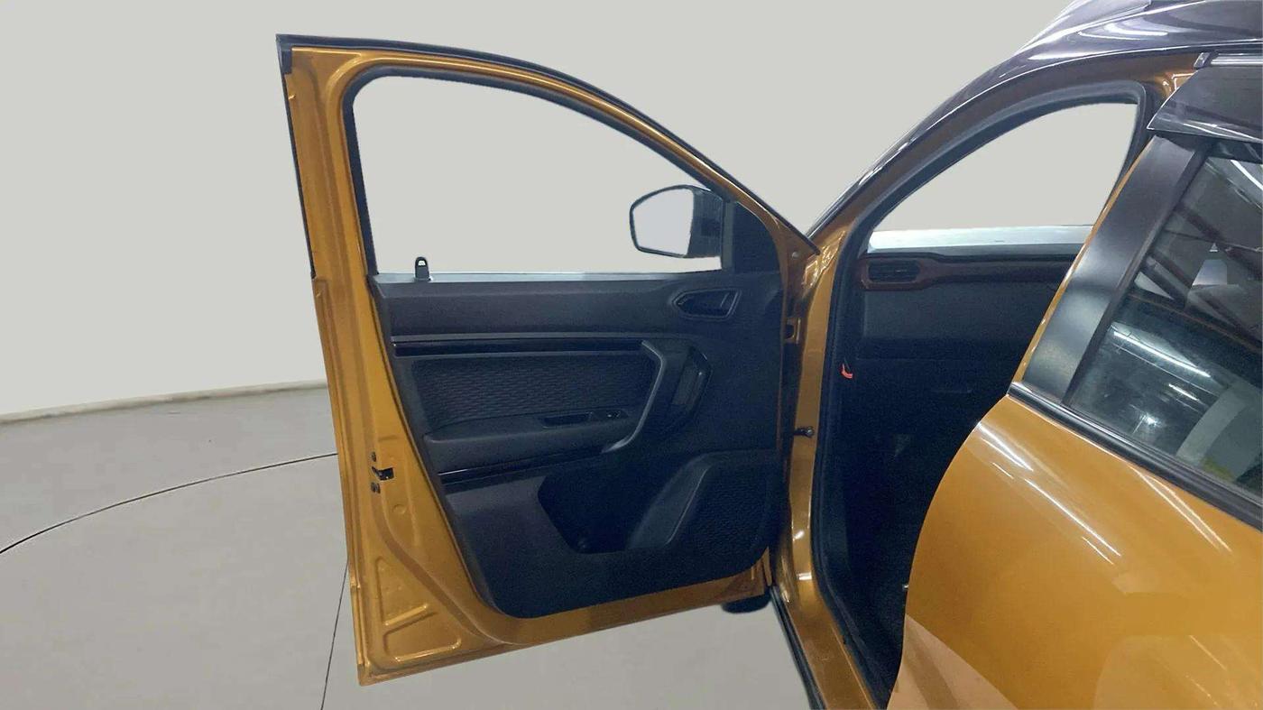 2022 Renault Kiger RXZ AMT, Petrol, Automatic, 19,802 km, LHS Front Door