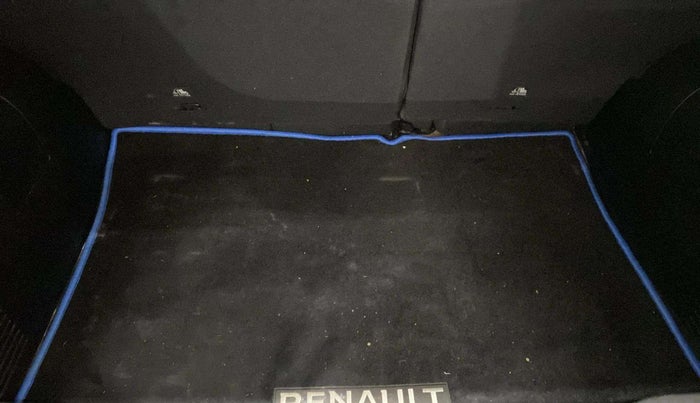 2022 Renault Kiger RXZ AMT, Petrol, Automatic, 19,802 km, Boot Inside