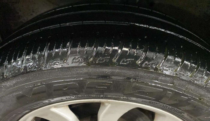 2018 Honda Amaze 1.2L I-VTEC VX AT, Petrol, Automatic, 43,000 km, Left Front Tyre Tread
