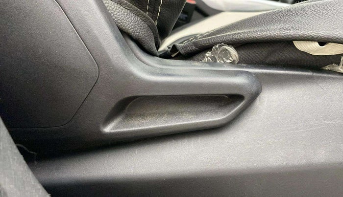 2023 Tata NEXON XM PLUS SUNROOF PETROL, Petrol, Manual, 70,315 km, Driver Side Adjustment Panel