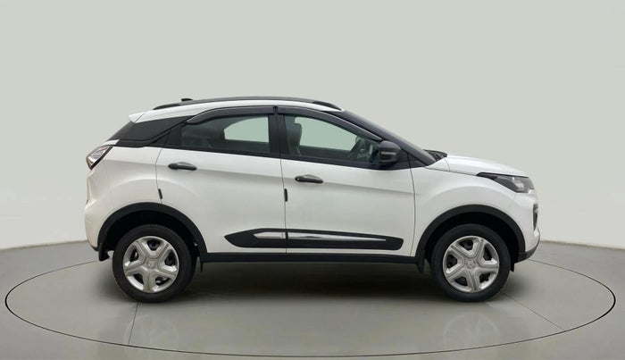 2023 Tata NEXON XM PLUS SUNROOF PETROL, Petrol, Manual, 70,315 km, Right Side View