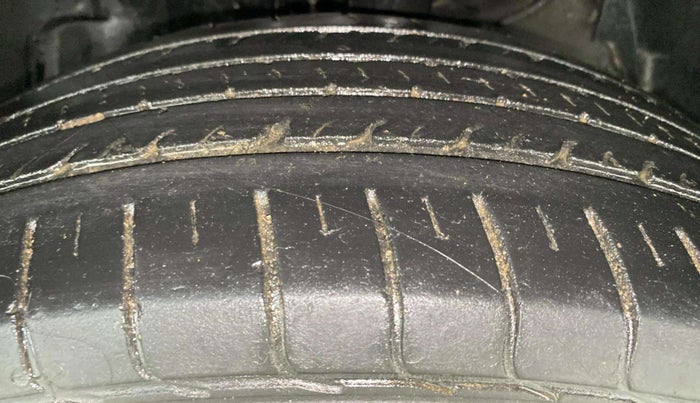 2023 Tata NEXON XM PLUS SUNROOF PETROL, Petrol, Manual, 70,315 km, Left Front Tyre Tread