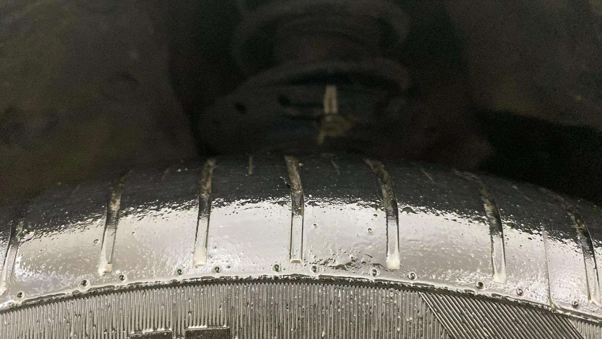 LHS-Front-Tyre-Tread-20