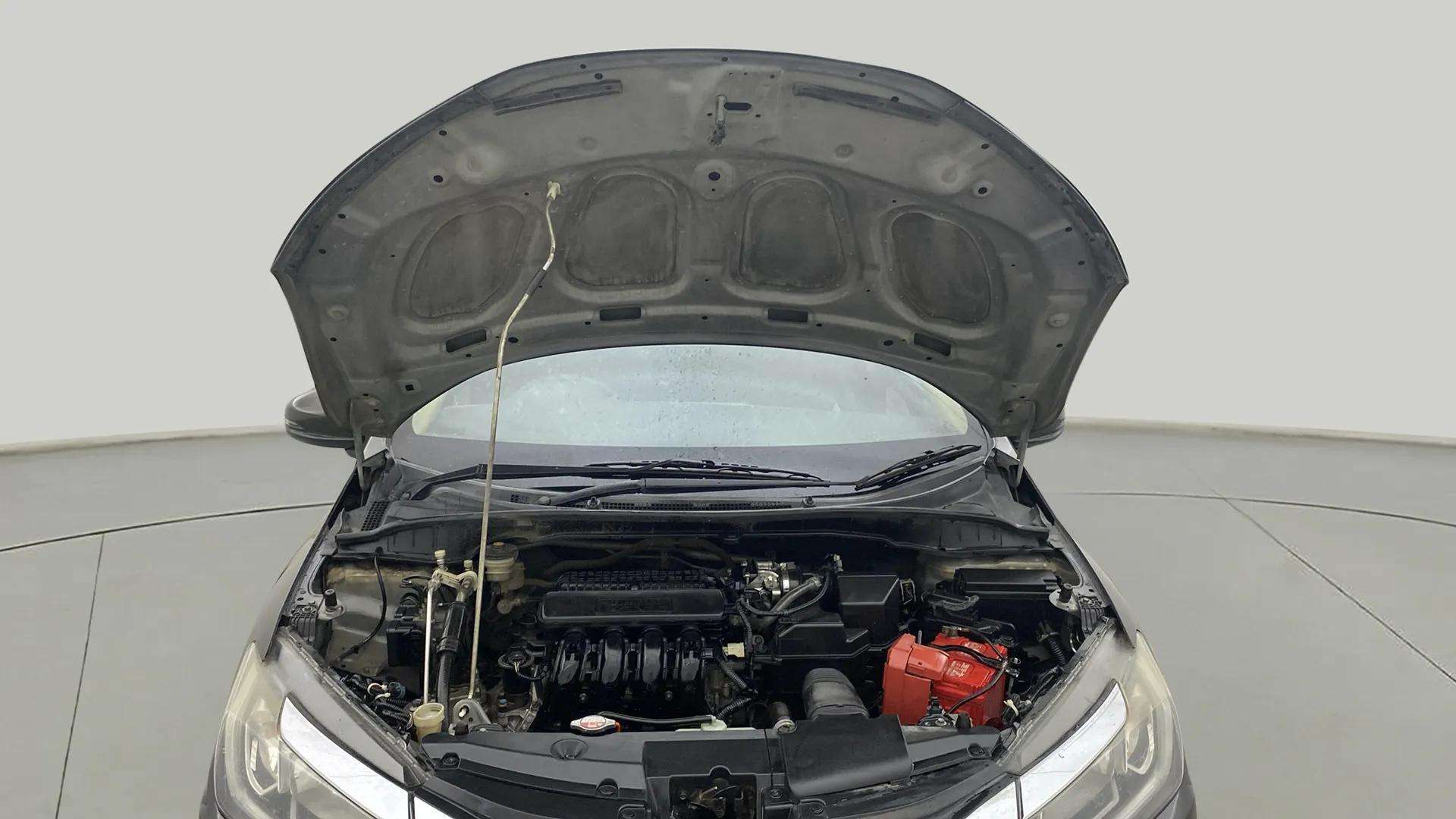Engine-Full-View-With-Bonnet-Open-13